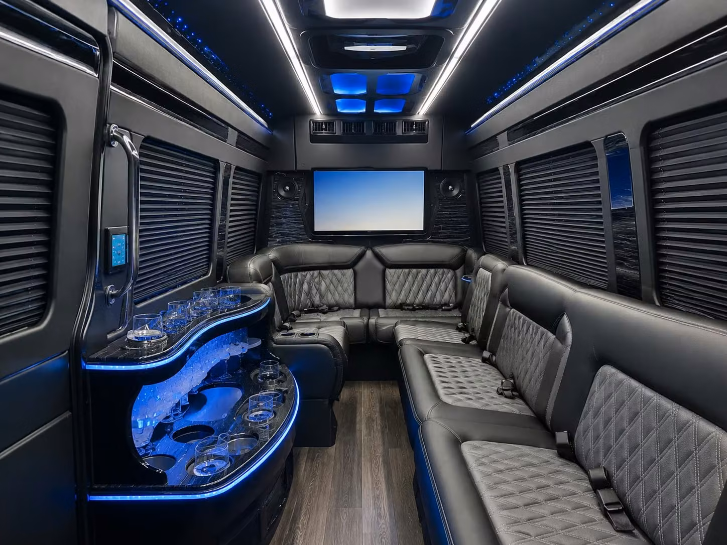 charterbusrentalnorfolkva com lets you compare corporate airport shuttles across hampton roads in seconds